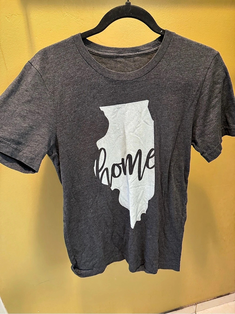 Illinois “Home” Graphic Tee (Gray)